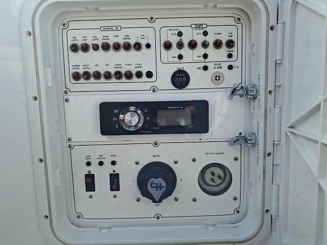( locatie heerenveen ) rib tender met boottrailer, vikal / vlemmix, 8.0m, 2005 - afbeelding 43 van  96
