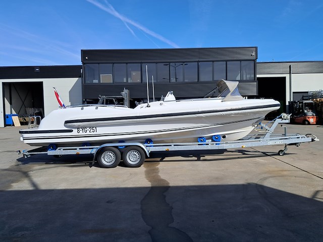 ( locatie heerenveen ) rib tender met boottrailer, vikal / vlemmix, 8.0m, 2005 - afbeelding 34 van  96