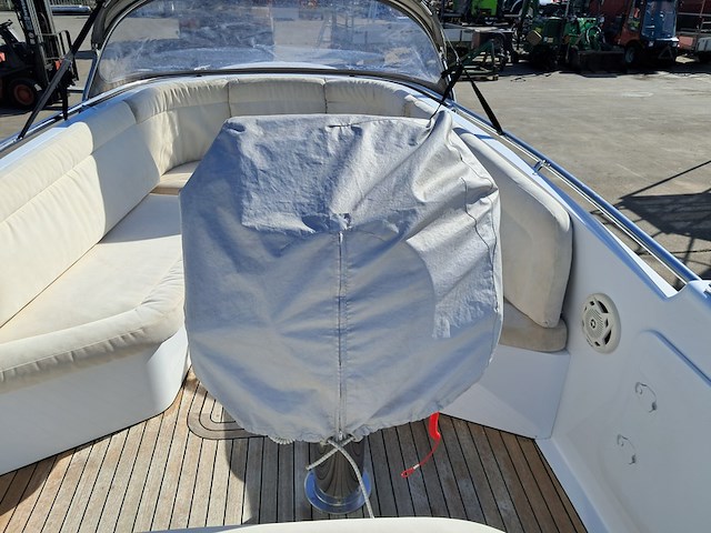 ( locatie heerenveen ) rib tender met boottrailer, vikal / vlemmix, 8.0m, 2005 - afbeelding 49 van  96