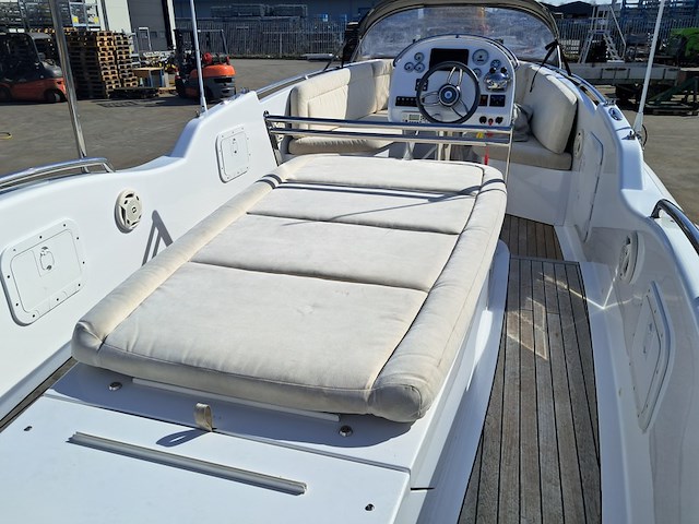 ( locatie heerenveen ) rib tender met boottrailer, vikal / vlemmix, 8.0m, 2005 - afbeelding 57 van  96