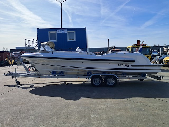 ( locatie heerenveen ) rib tender met boottrailer, vikal / vlemmix, 8.0m, 2005 - afbeelding 78 van  96