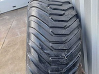 (locatie leiderdorp) set gazonbanden, bkt, tr 882 en flotation v line - afbeelding 3 van  13