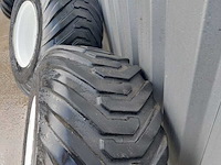 (locatie leiderdorp) set gazonbanden, bkt, tr 882 en flotation v line - afbeelding 4 van  13