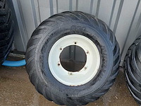 (locatie leiderdorp) set gazonbanden, bkt, tr 882 en flotation v line - afbeelding 1 van  13