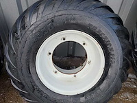 (locatie leiderdorp) set gazonbanden, bkt, tr 882 en flotation v line - afbeelding 7 van  13