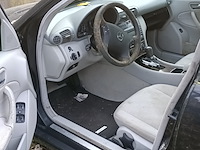 (locatie midwolde) personenauto, mercedes-benz, c-klasse combi, 200 cdi elegance, 2004 - afbeelding 2 van  23