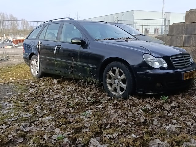 (locatie midwolde) personenauto, mercedes-benz, c-klasse combi, 200 cdi elegance, 2004 - afbeelding 19 van  23