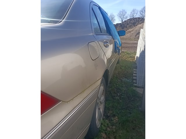 (locatie nieuwleusen) personenauto, mercedes-benz, c-klasse, 180 classic, 2002 - afbeelding 21 van  25