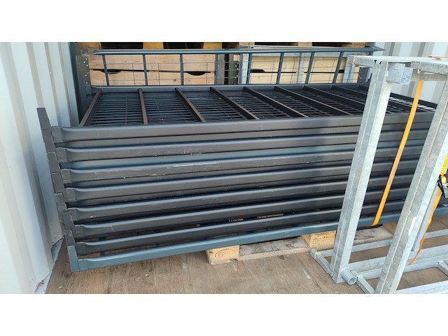 (locatie raalte) ca. 45x bedframe en 12x matras - afbeelding 4 van  8