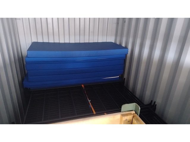 (locatie raalte) ca. 45x bedframe en 12x matras - afbeelding 5 van  8