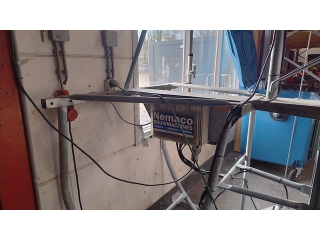 (locatie raalte) kantelbare staaldraadlift, de jong, a32l, 2009 - afbeelding 4 van  22