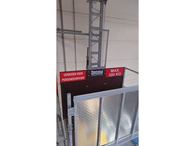 (locatie raalte) kantelbare staaldraadlift, de jong, a32l, 2009 - afbeelding 5 van  22
