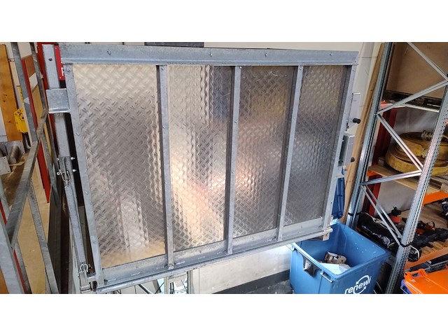 (locatie raalte) kantelbare staaldraadlift, de jong, a32l, 2009 - afbeelding 14 van  22