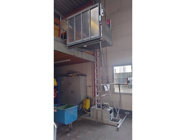 (locatie raalte) kantelbare staaldraadlift, de jong, a32l, 2009 - afbeelding 15 van  22