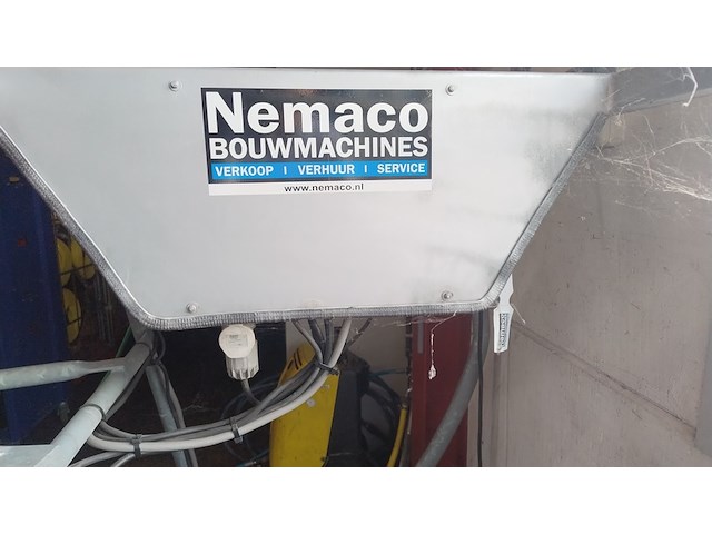 (locatie raalte) kantelbare staaldraadlift, de jong, a32l, 2009 - afbeelding 16 van  22