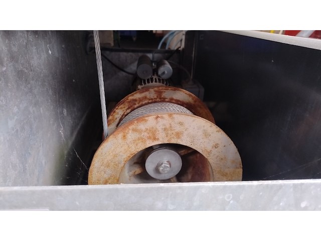 (locatie raalte) kantelbare staaldraadlift, de jong, a32l, 2009 - afbeelding 17 van  22