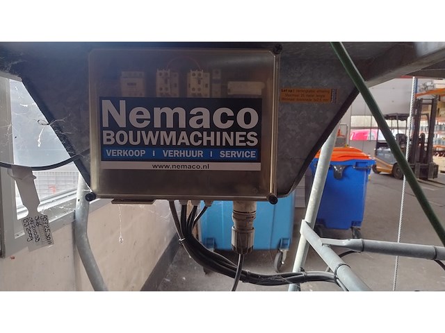 (locatie raalte) kantelbare staaldraadlift, de jong, a32l, 2009 - afbeelding 19 van  22