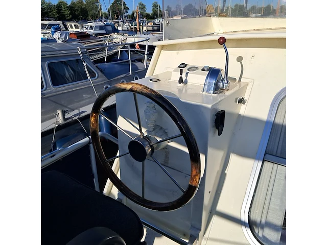 (locatie sint nicolaasga) klassieke stalen motorkruiser, "blauwe reiger", incl. boottrailer - afbeelding 64 van  154