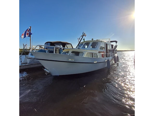 (locatie sint nicolaasga) klassieke stalen motorkruiser, "blauwe reiger", incl. boottrailer - afbeelding 122 van  154