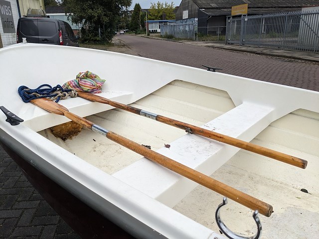 ( locatie sneek ) sloep met trailer en buitenboordmotor 6pk - afbeelding 4 van  55