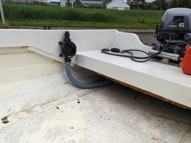 ( locatie sneek ) sloep met trailer en buitenboordmotor 6pk - afbeelding 5 van  55