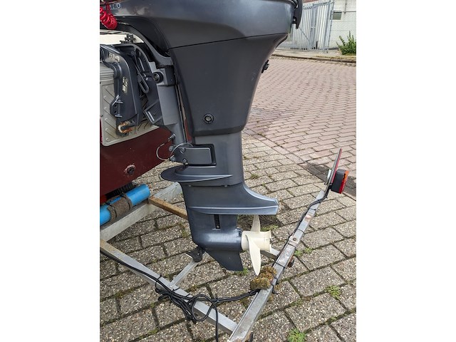 ( locatie sneek ) sloep met trailer en buitenboordmotor 6pk - afbeelding 10 van  55