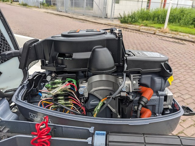 ( locatie sneek ) sloep met trailer en buitenboordmotor 6pk - afbeelding 20 van  55