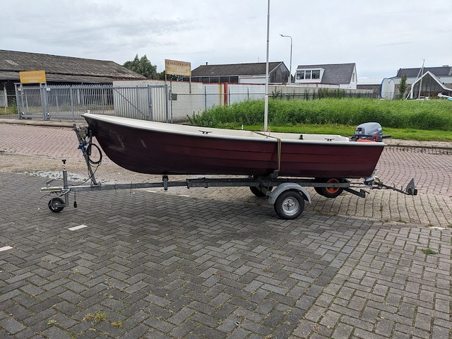 ( locatie sneek ) sloep met trailer en buitenboordmotor 6pk - afbeelding 12 van  55