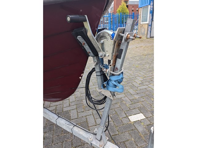 ( locatie sneek ) sloep met trailer en buitenboordmotor 6pk - afbeelding 24 van  55