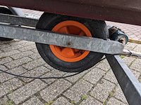 ( locatie sneek ) sloep met trailer en buitenboordmotor 6pk - afbeelding 30 van  55