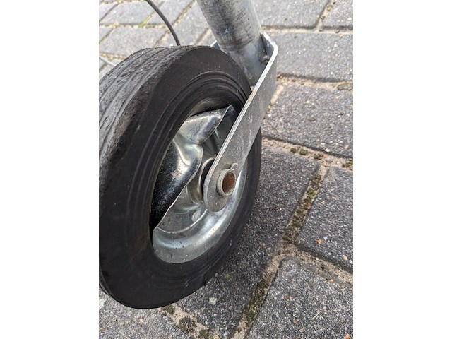 ( locatie sneek ) sloep met trailer en buitenboordmotor 6pk - afbeelding 47 van  55