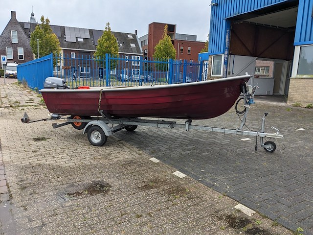 ( locatie sneek ) sloep met trailer en buitenboordmotor 6pk - afbeelding 45 van  55
