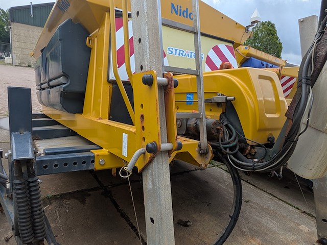 (locatie veen) haakarm opzetstrooier 4 m³ - 2200l, nido - schmidt, stratos b40-36 paln, 2004 - afbeelding 13 van  45