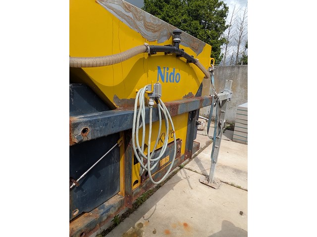 (locatie veen) opzet zoutstrooier 1.1 m³, nido - schmidt, stratos b11-24 paln, 2004 - afbeelding 24 van  30