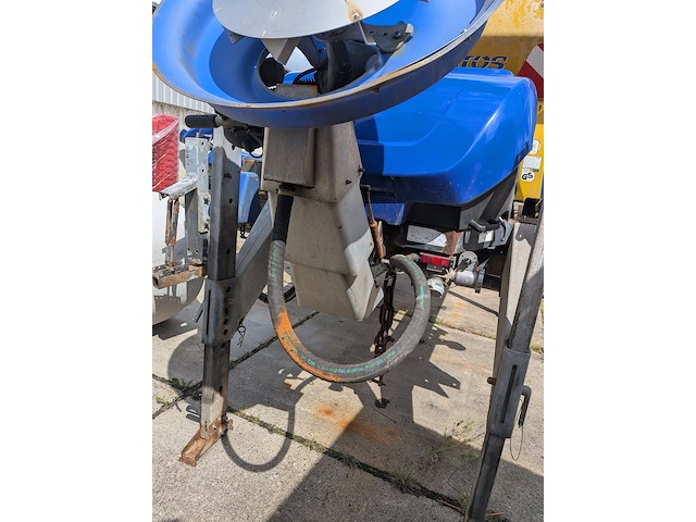 (locatie veen) opzetstrooier 2.5 m³, nido, stratos b25-27 pcxn-490, 2010 - afbeelding 2 van  45