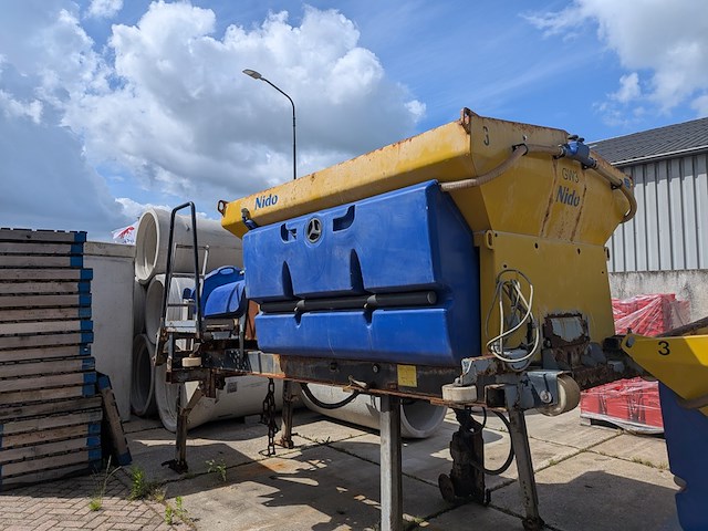 (locatie veen) opzetstrooier 2.5 m³, nido, stratos b25-27 pcxn-490, 2010 - afbeelding 23 van  45