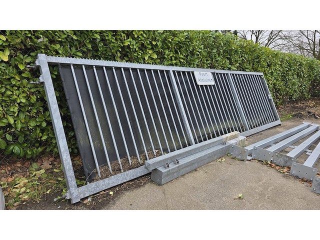 (locatie venlo) toegangspoort - afbeelding 1 van  9