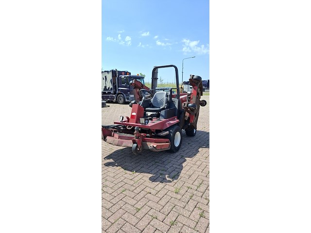 ( locatie wijk en aalburg ) 3-delige cirkelmaaier, toro, groundmaster 4000-d, 2012 - afbeelding 8 van  15