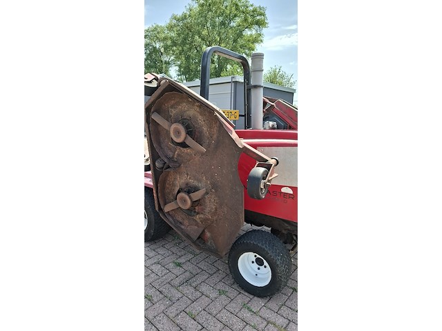 ( locatie wijk en aalburg ) 3-delige cirkelmaaier, toro, groundmaster 4000-d, 2012 - afbeelding 15 van  15