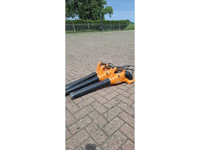 ( locatie wijk en aalburg ) 3x bladblazer, pellenc, airion - afbeelding 1 van  6