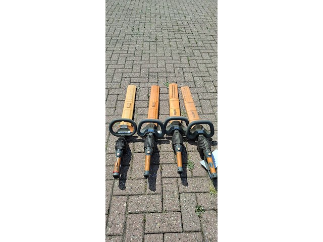 ( locatie wijk en aalburg ) 4x heggenschaar, pellenc - afbeelding 2 van  4