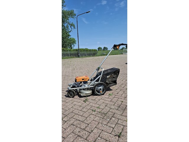 ( locatie wijk en aalburg ) accu grasmaaier, pellenc, rasion 2 - afbeelding 1 van  9