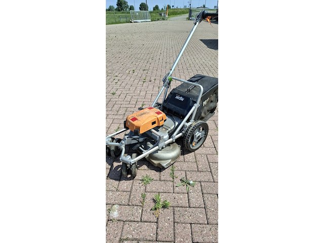 ( locatie wijk en aalburg ) accu grasmaaier, pellenc, rasion 2 - afbeelding 2 van  9