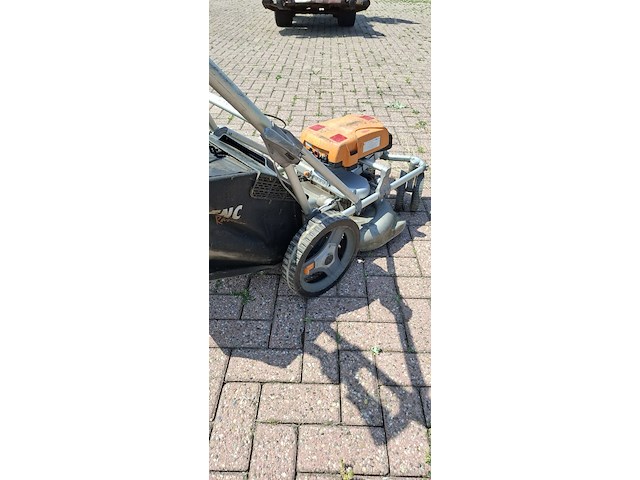 ( locatie wijk en aalburg ) accu grasmaaier, pellenc, rasion 2 - afbeelding 4 van  9