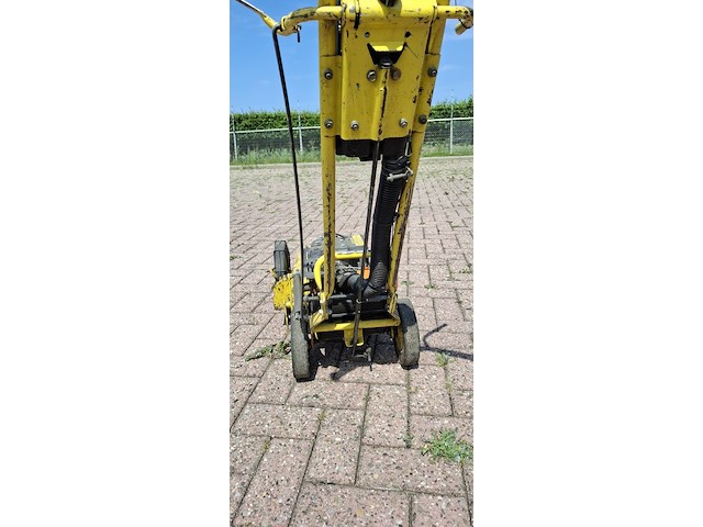 ( locatie wijk en aalburg ) kantensnijder, john deere, e35 edger - afbeelding 7 van  8