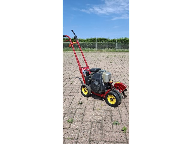 ( locatie wijk en aalburg ) kantensnijder, kee / trailmate - afbeelding 1 van  6