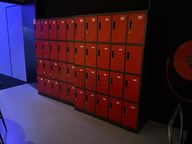 Lockerkast (2x) - afbeelding 1 van  3