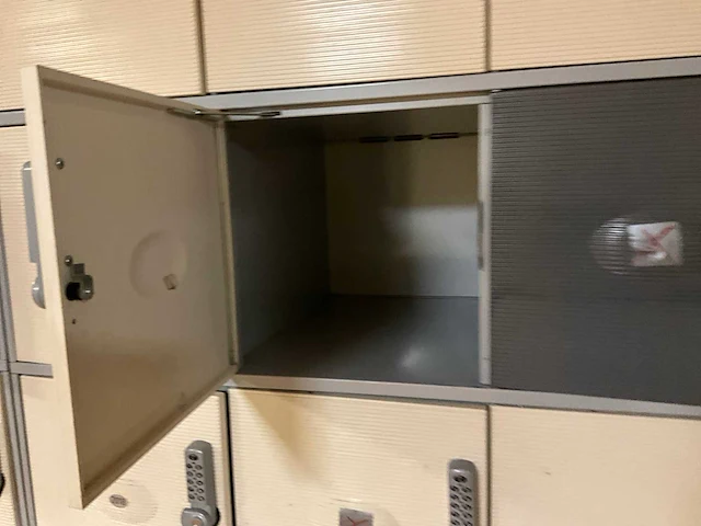 Lockerkast (2x) - afbeelding 4 van  5