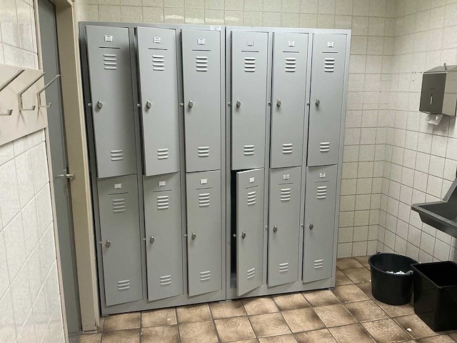 Lockerkast (2x) - afbeelding 1 van  3