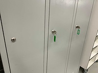 Lockerkast 3 deuren - afbeelding 2 van  4